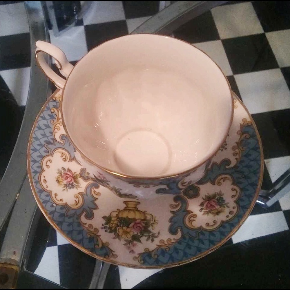 Queens Tea Cup & Saucer